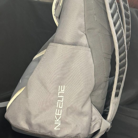 Nike Elite Bag (Elizabethton Lady Cyclones Logo With #24) - Picture 4 of 4